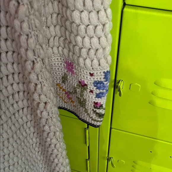 Lucky Brand Cream Crochet Cardigan with Floral Patterns, Vintage - Picture 6 of 8